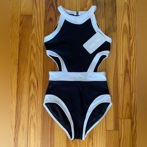 Jo+Jax Power Up Leo. AXS. New w/ Tags.